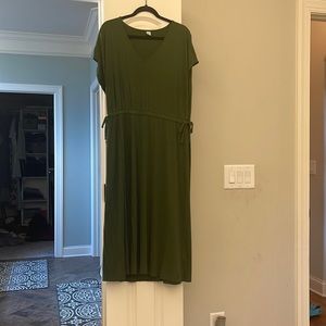 Old Navy Ribbed Midi Dress